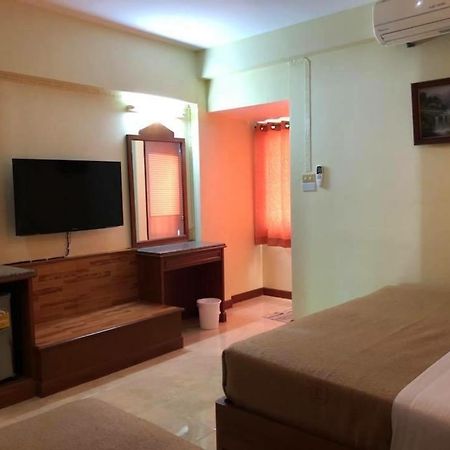 Lisa Chiang Mai Hotel Ngoại thất bức ảnh