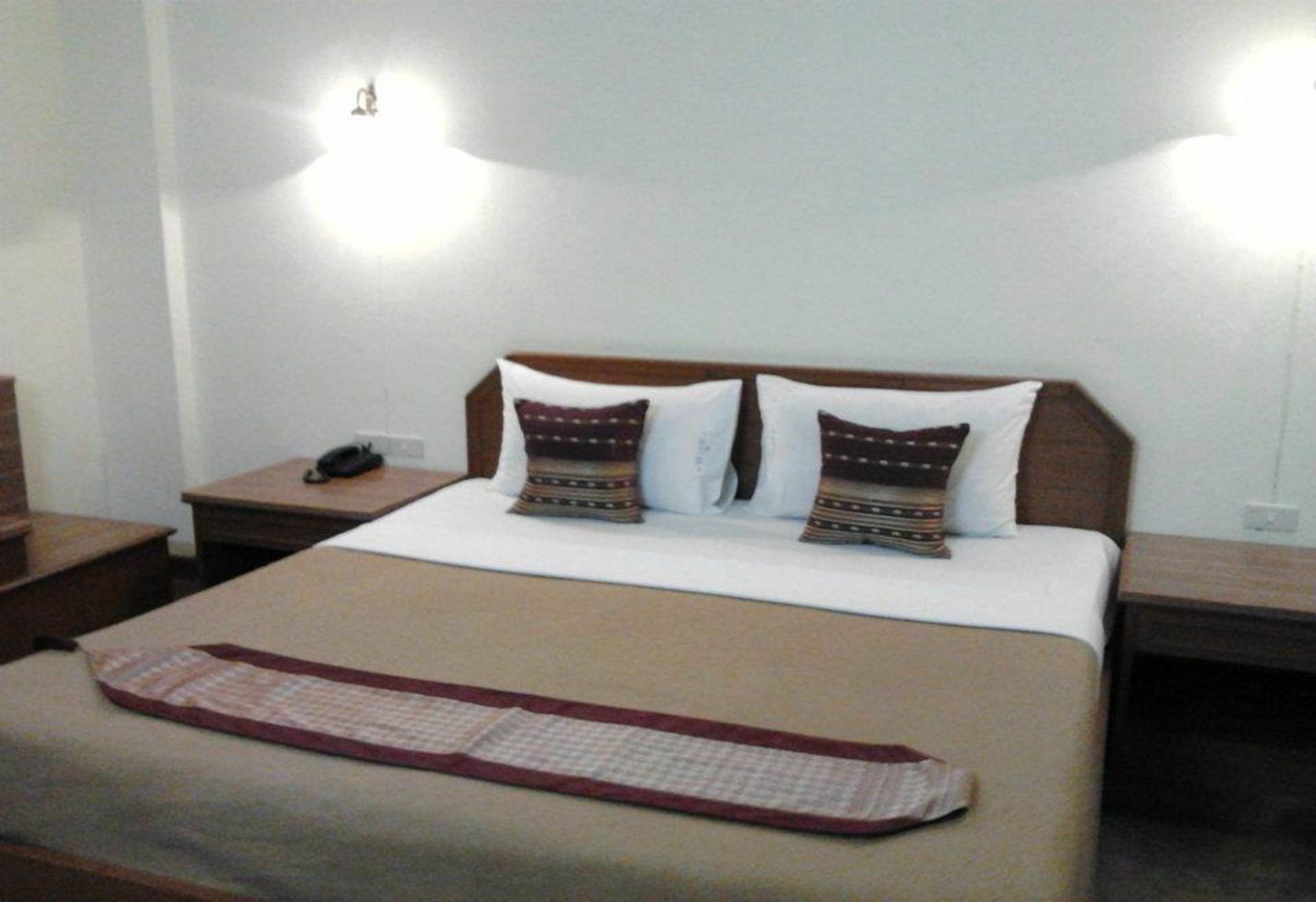 Lisa Chiang Mai Hotel Ngoại thất bức ảnh