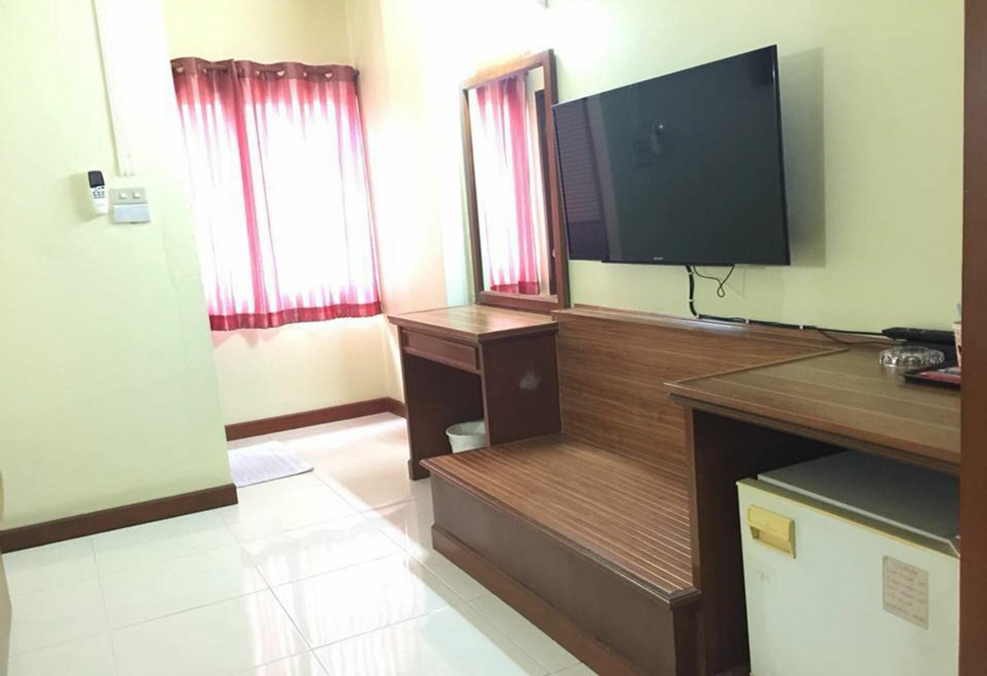 Lisa Chiang Mai Hotel Ngoại thất bức ảnh